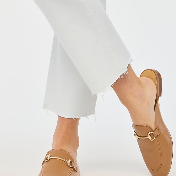 $118 NWT J.Crew Factory Mid-Rise Flare Crop Stretch Jean White Size 29 Waist - Picture 3 of 9